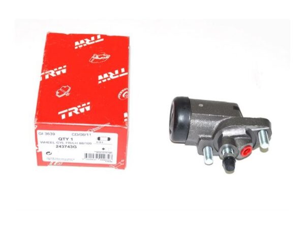 TRW Branded Front Right Hand Wheel Cylinder for Land Rover Series 2, 2A & 3 - For 88' SWB (from 1980) and 109' LWB