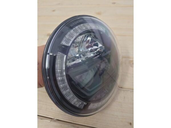 Defender Halo LED Headlamp by Britpart with DRL - Right Hand Drive - For all Defender, Series and Range Rover Classic - 7" Lamp (Comes as a Pair)